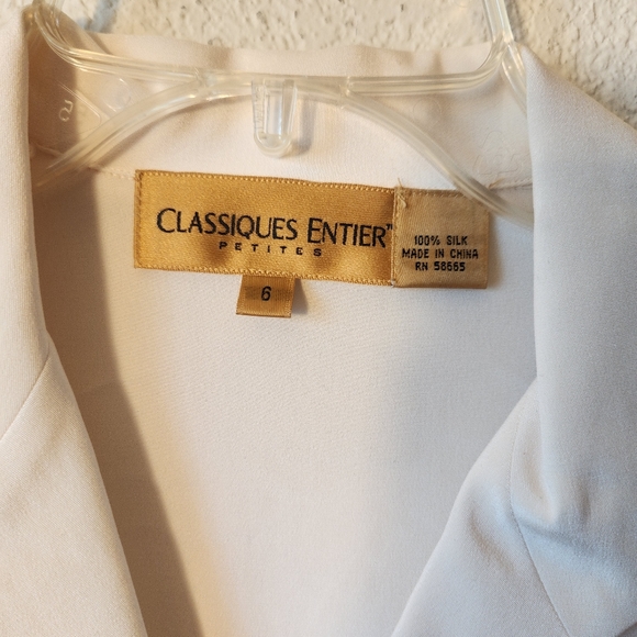 Classiques Entier petites womans 100% Silk Blouse cream button up sz 6 EUC - Picture 2 of 10